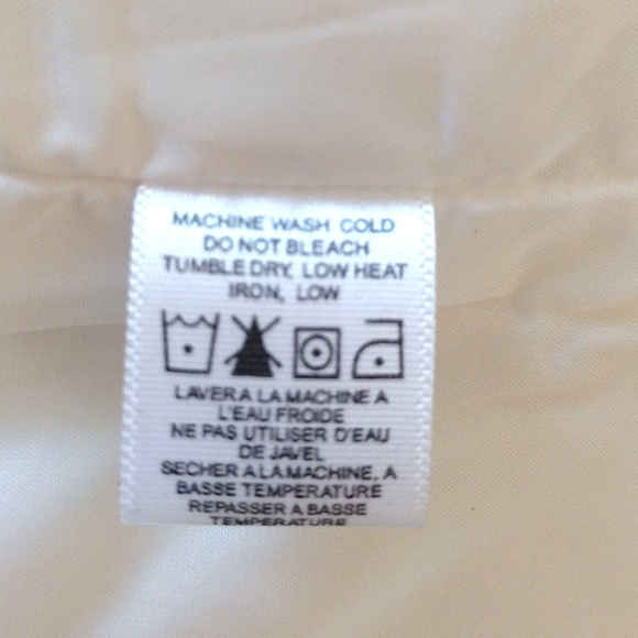 Page & Tuttle White Full Zip Quilted Vest Size Medium - Picture 7 of 7